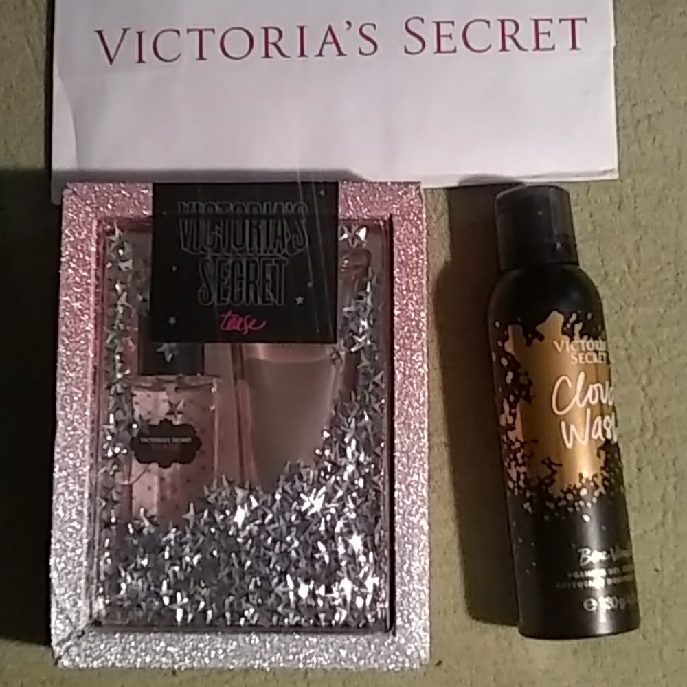 Nwt Victoria secret 2.5 FLoz tease gift set w/ gel